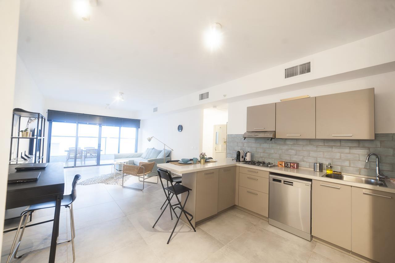 Luxury 2 Bedrooms Apartments Rothschild + Balcony テル・アビブ エクステリア 写真